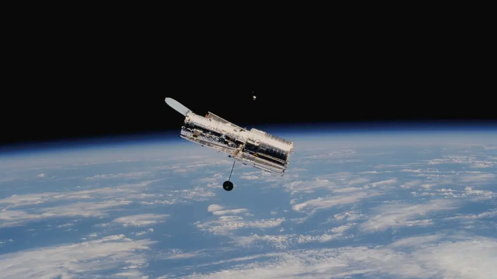Does nasa employ non us citizens?