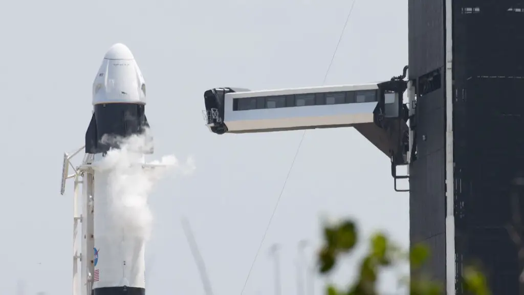 Can spacex go to the moon?